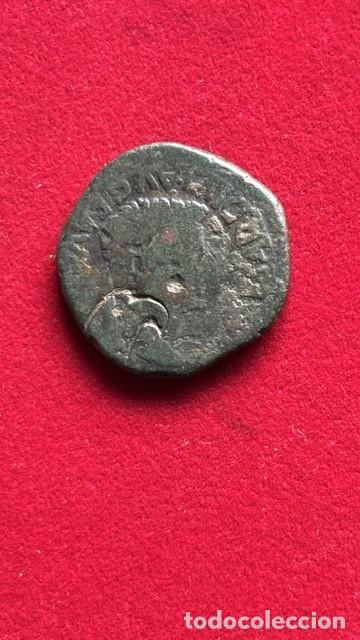 Monedas Imperio Romano: As ibero Romano, con resello de cabeza de aguila