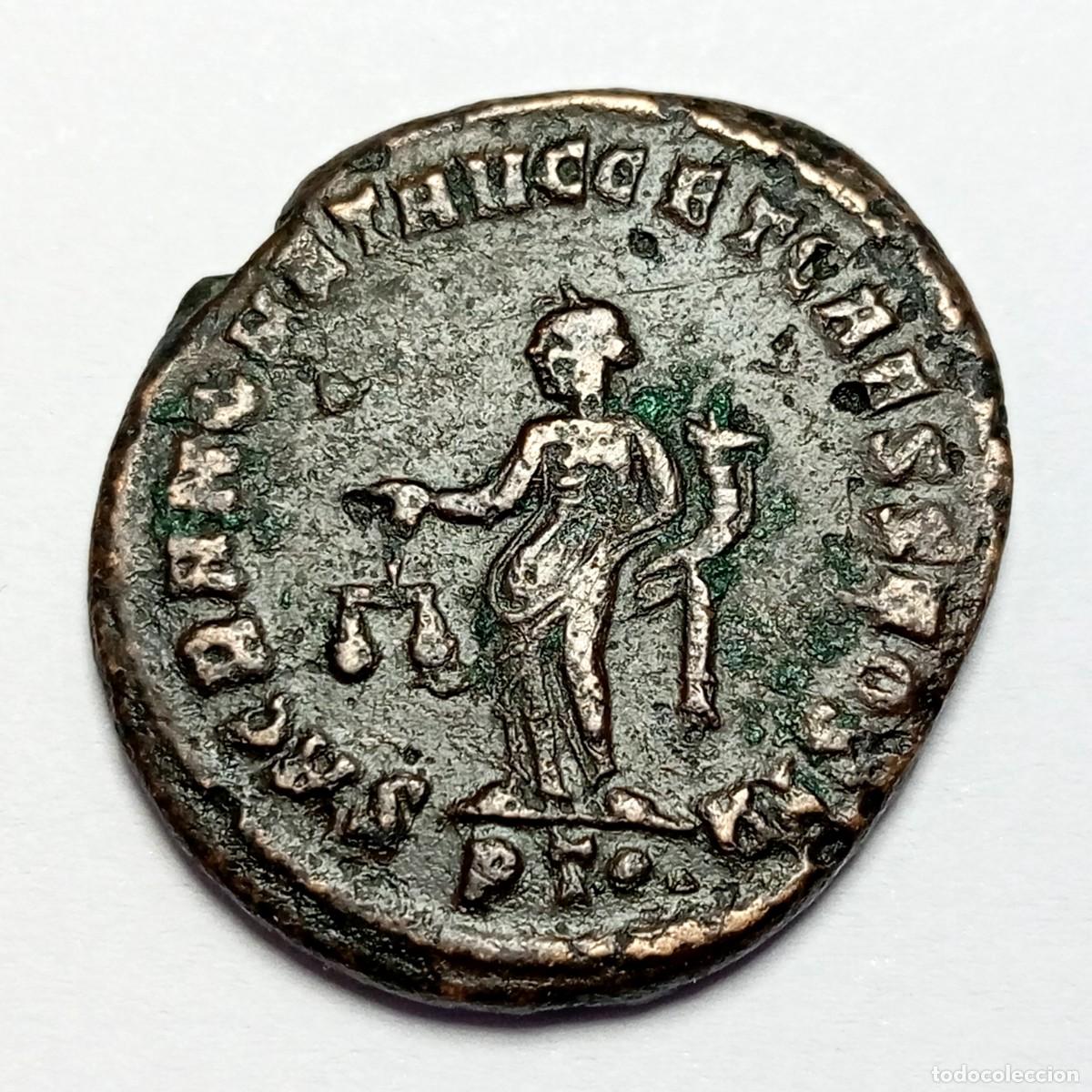 Monedas Imperio Romano: ⚜️ BBF4 9. Follis de Constancio I Cloro. Ticinum. 10,97 g. AE 27