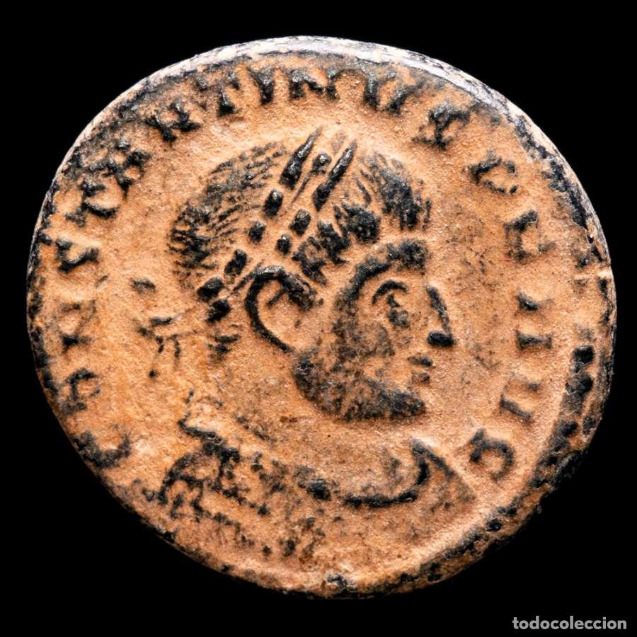 Monedas Imperio Romano: Constantino I &AElig; Follis Trier SOLI INVICTO COMITI TF / PTR (6551)