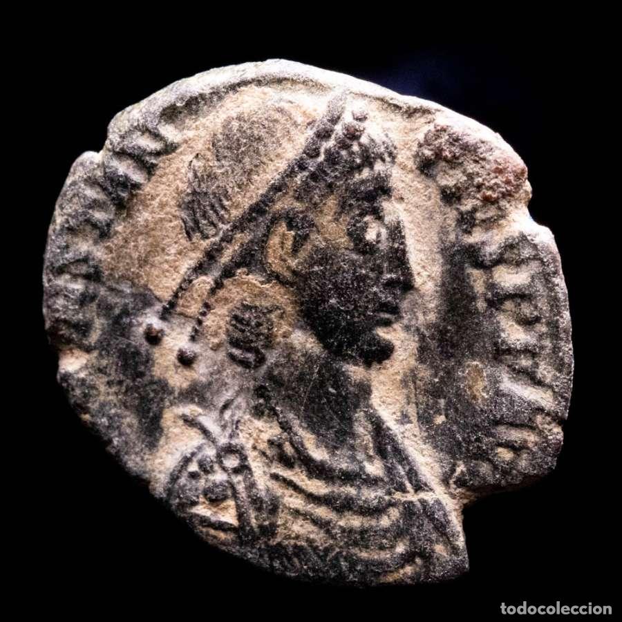 Monedas Imperio Romano: Constancio II, AE16. FEL TEMP REPARATIO. PARL. Emperador/galera
