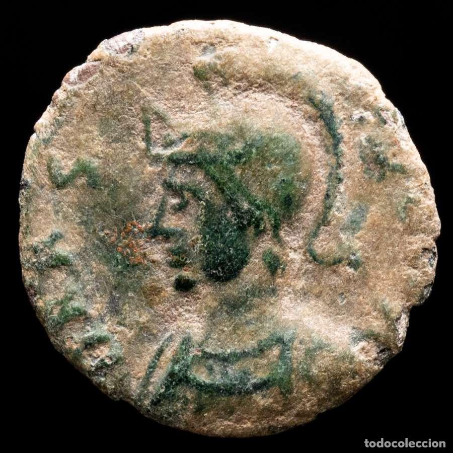 Monedas Imperio Romano: Constantino I, serie conmemorativa, Urbs Roma. ◡PLG. Romulo y Remo