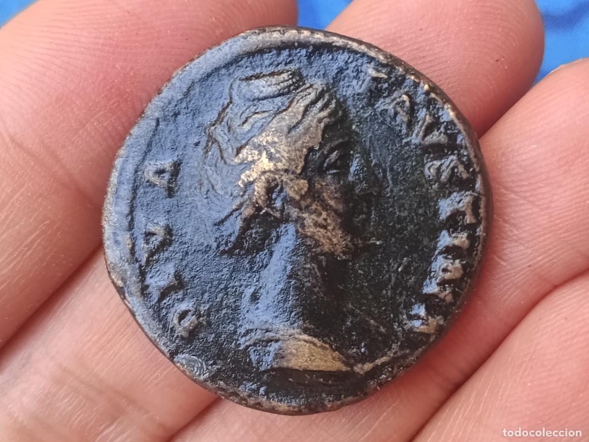 Monedas Imperio Romano: Buen sestercio de Faustina madre