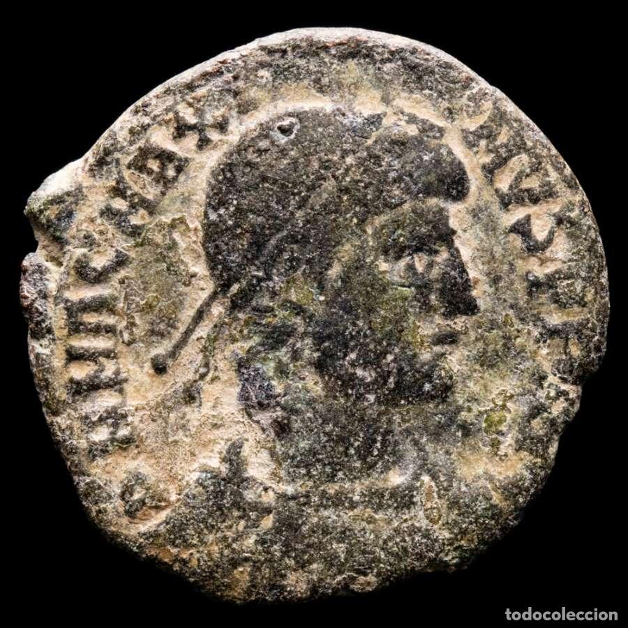 Monedas Imperio Romano: Magno Maximo 383-388 dC. Maiorina, REPARATIO REIPVB (8209)