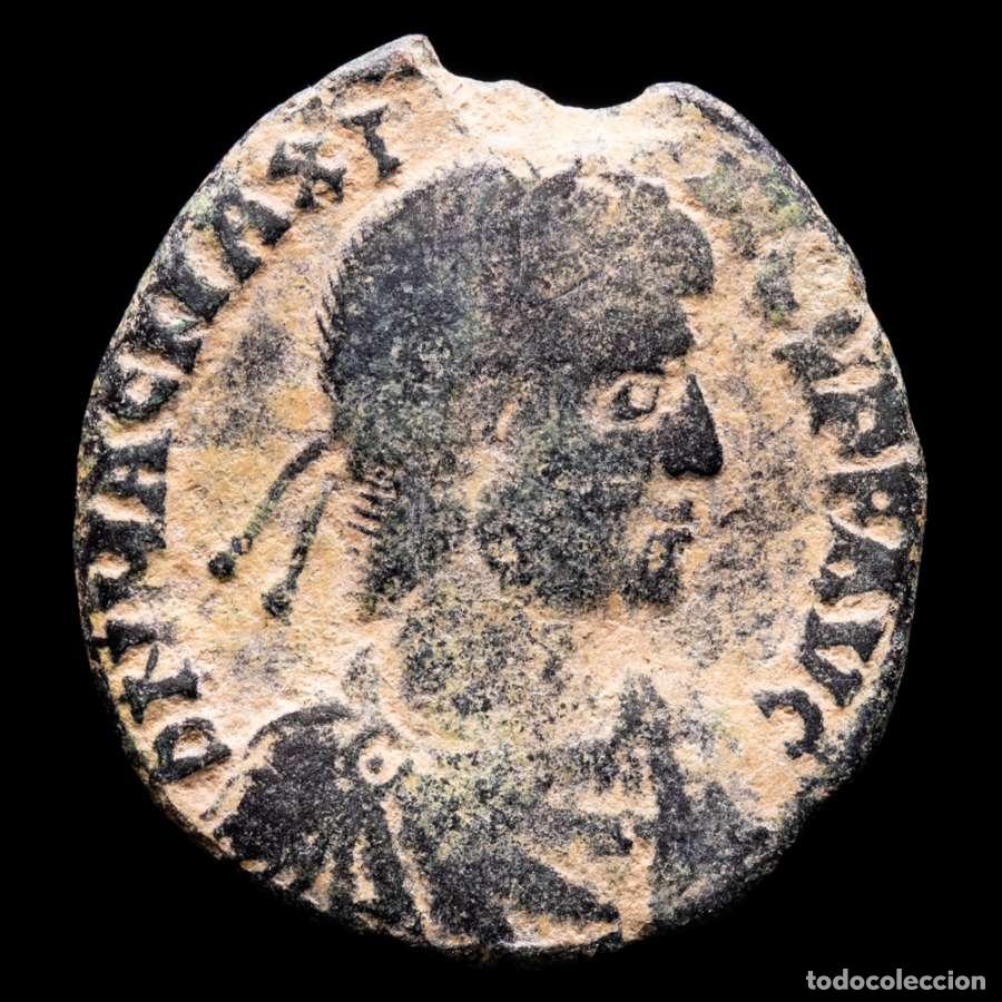 Monedas Imperio Romano: Magno Maximo. Maiorina, Lugdunum, REPARATIO REIPVB / LUGD (8210)