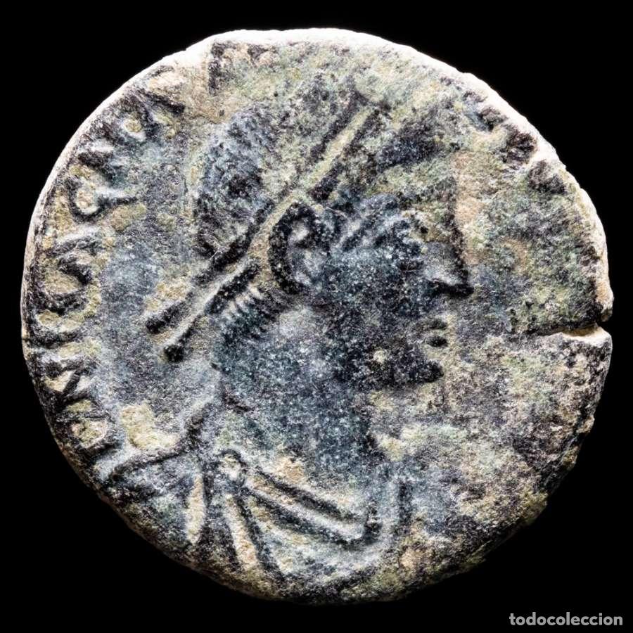 Monedas Imperio Romano: Magno Maximo 383-388 dC. Maiorina, REPARATIO REIPVB (8215)