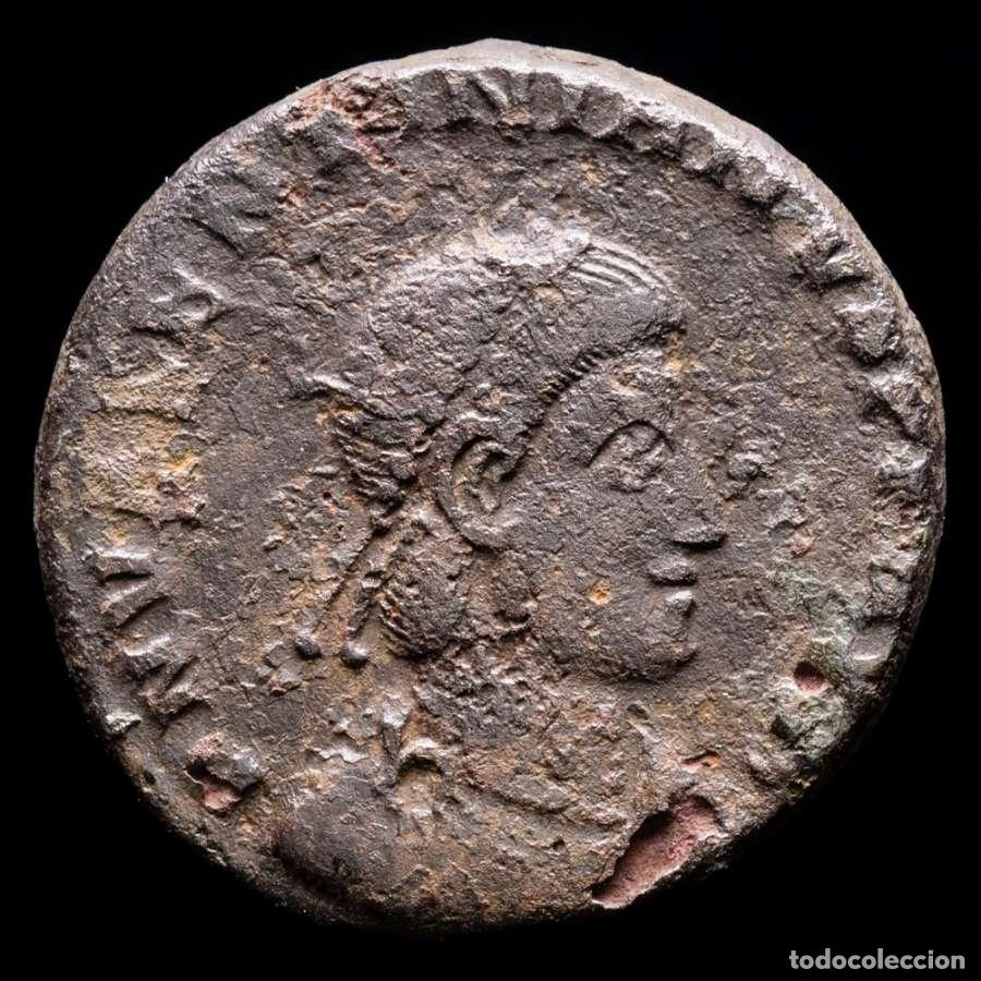 Monedas Imperio Romano: Valentiniano II (375-392 d.C.), maiorina, Trier. REPARATIO REIPVB.