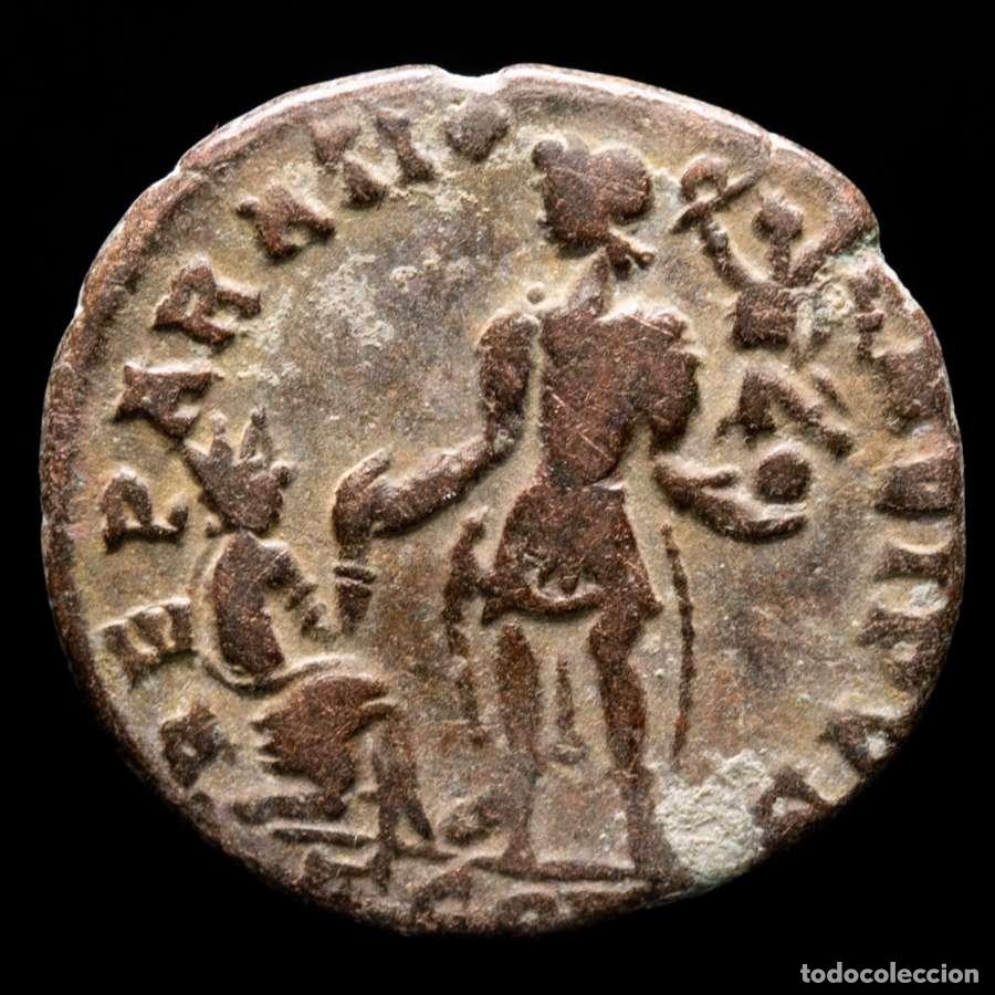 Monedas Imperio Romano: Magno Maximo. Maiorina, Arles, REPARATIO REIPVB / TCON (3595)