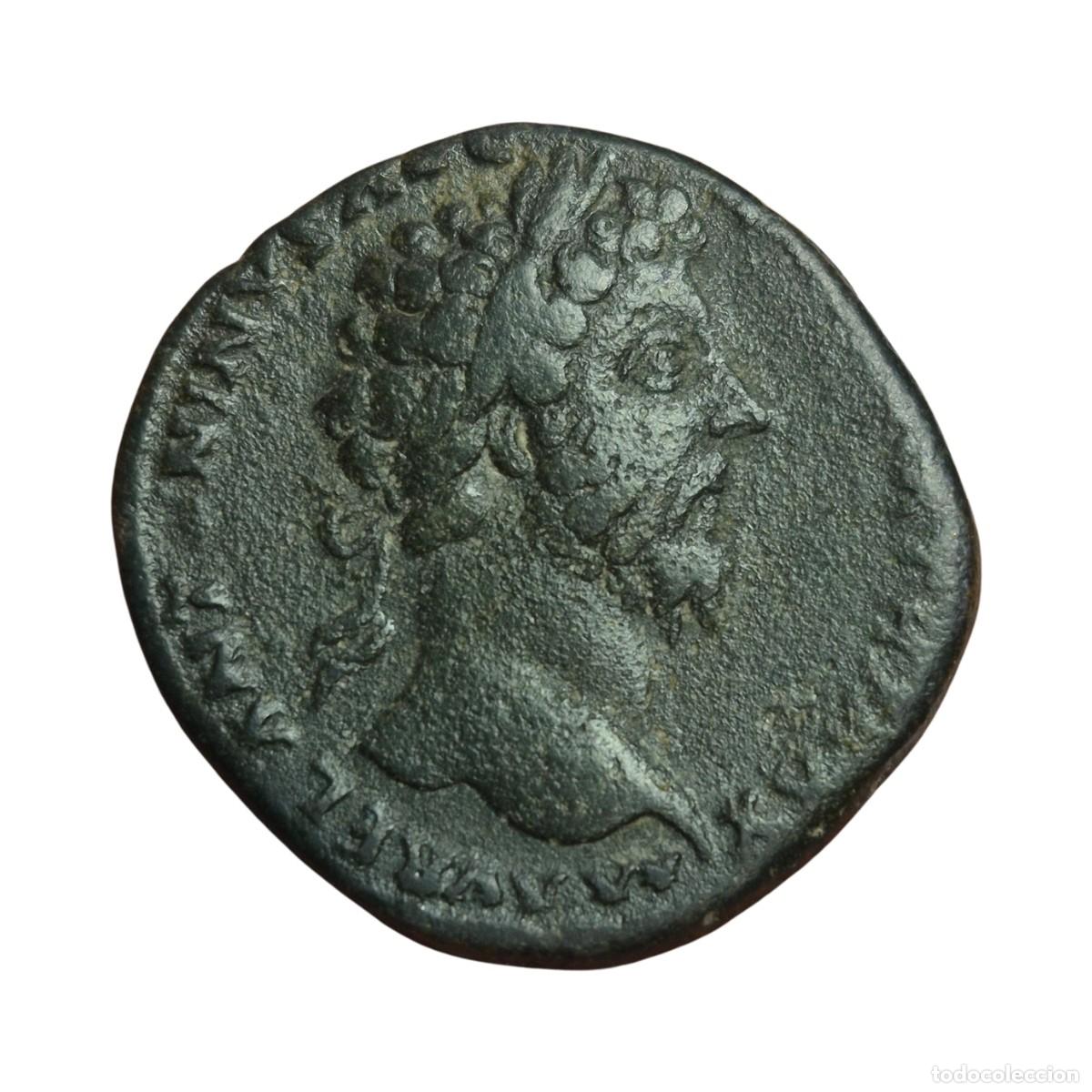 Monedas Imperio Romano: NT/ SESTERCIO MARCO AURELIO REV. VICTORIA ESTANTE (A1137)