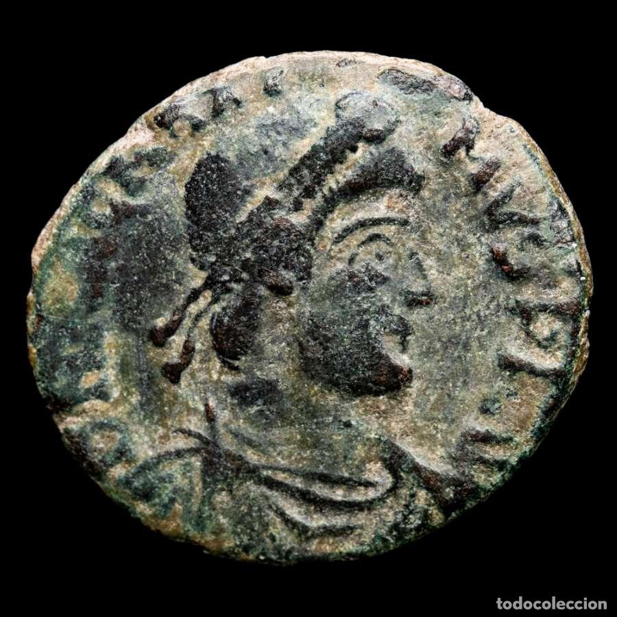 Monedas Imperio Romano: Magno Maximo (383-388 dC), maiorina. Arles. REPARATIO REIPVB. SCON.