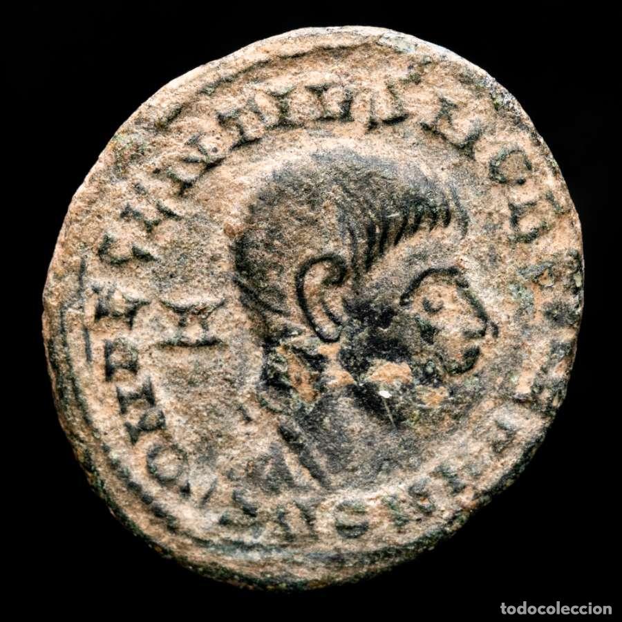 Monedas Imperio Romano: Decencio Maiorina. Lugdunum SV/RPLG. VICTORIAE DD NN AVG ET CAES