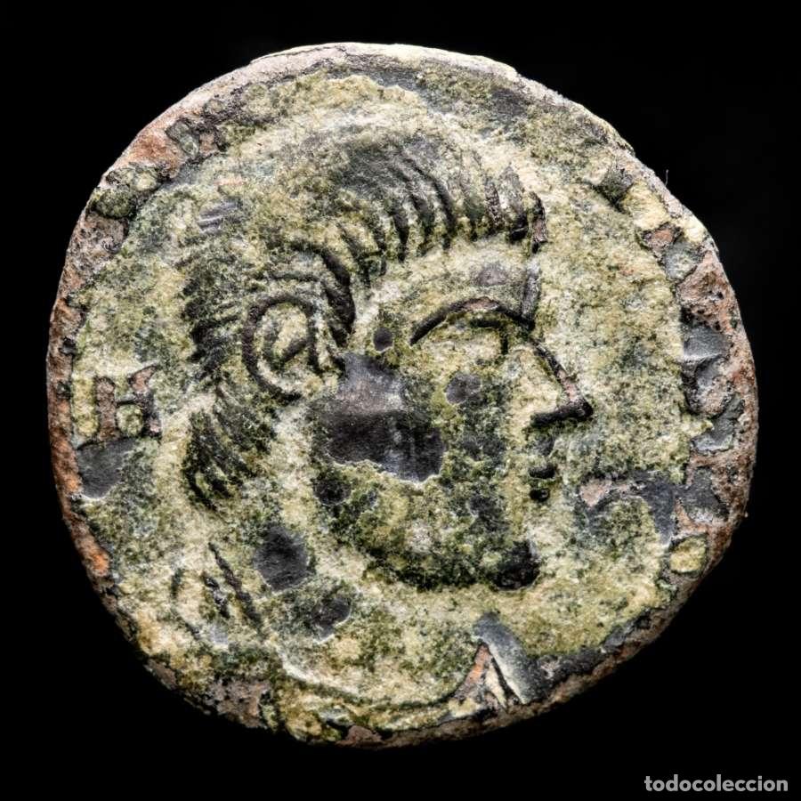 Monedas Imperio Romano: Imperio Romano Magnencio Maiorina Lugdunum SV / RPLG. Dos Victorias.