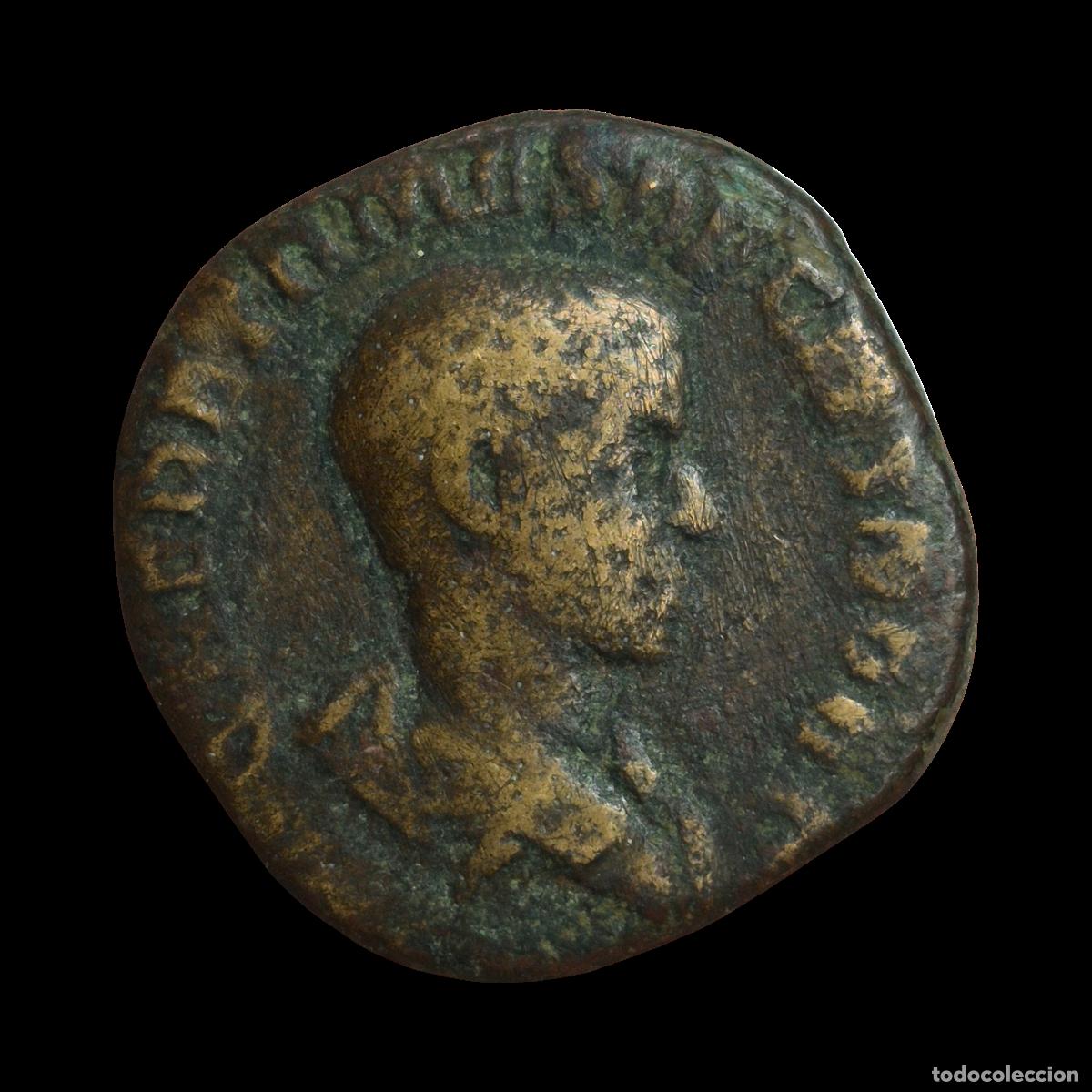 Monedas Imperio Romano: NT/ SESTERCIO HERENNIO ETRUSCO REV. EMPERADOR ESTANTE (A980)