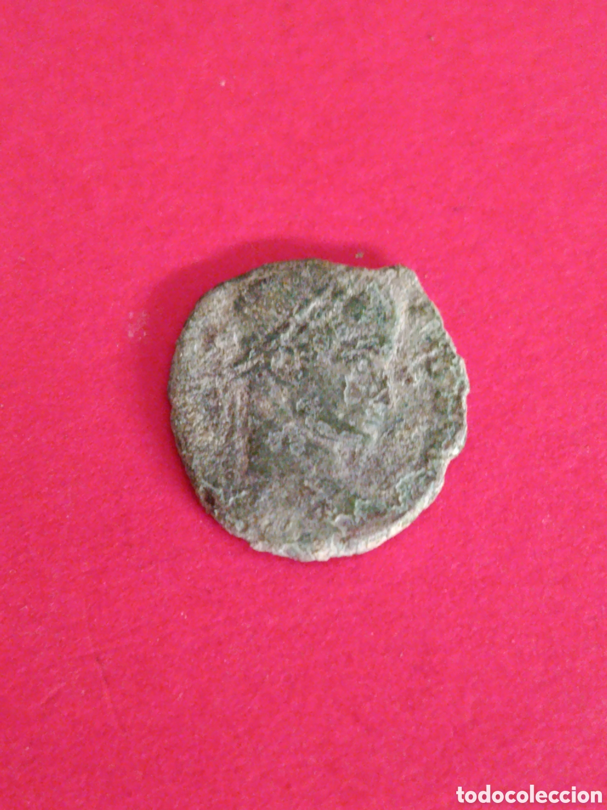 Monedas Imperio Romano: MONEDA ROMANA DEL BAJO IMPERIO. 1,86 GR. 1,5 CM.