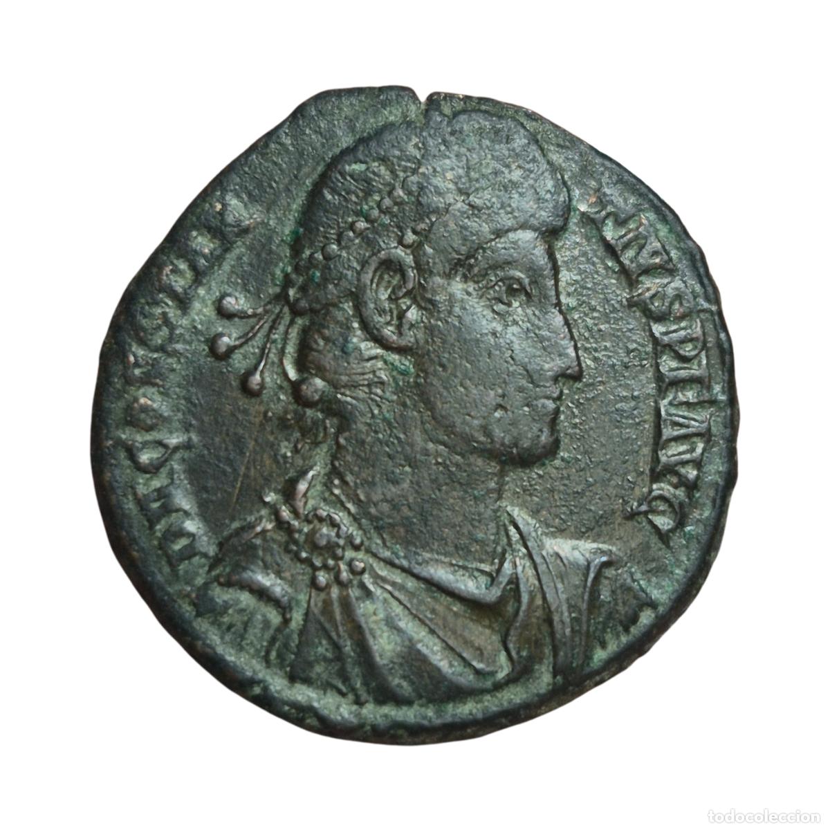 Monedas Imperio romano: NT/ MAIORINA CONSTANCIO II REV. SOLDADO ALANCEANDO JINETE (A1201)