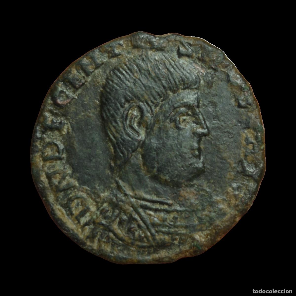 Monedas Imperio romano: NT/ MAIORINA DECENCIO REV. 2 VICTORIAS (A1012)