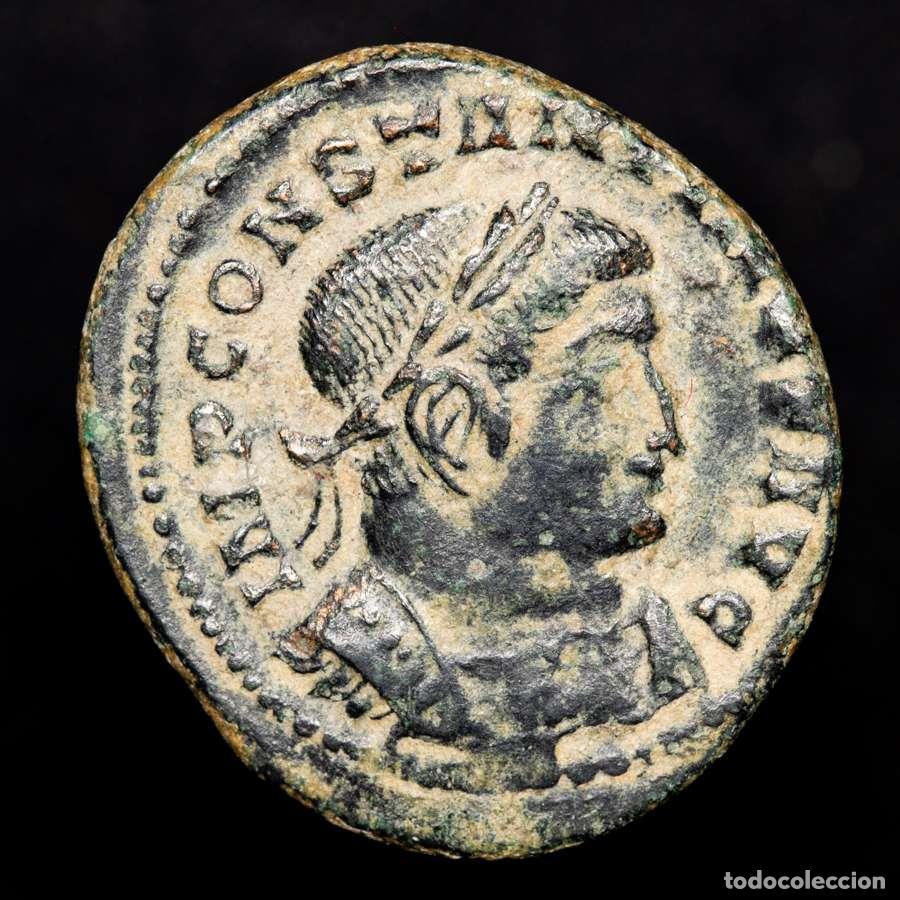 Monedas Imperio romano: Constantino I, follis. Lugdunum. SOLI INVICTO COMITI/T//PLG.