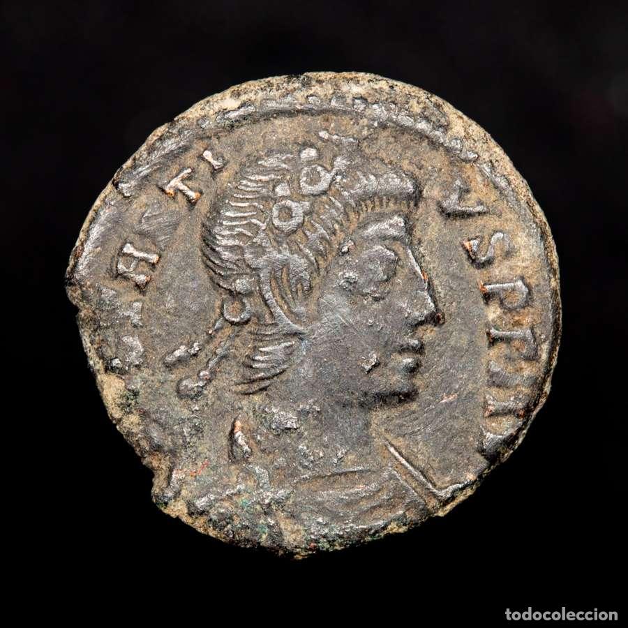 Monedas Imperio romano: Constancio II (337-361) AE15 acu&ntilde;ado en Siscia */ASIS. Victorias.