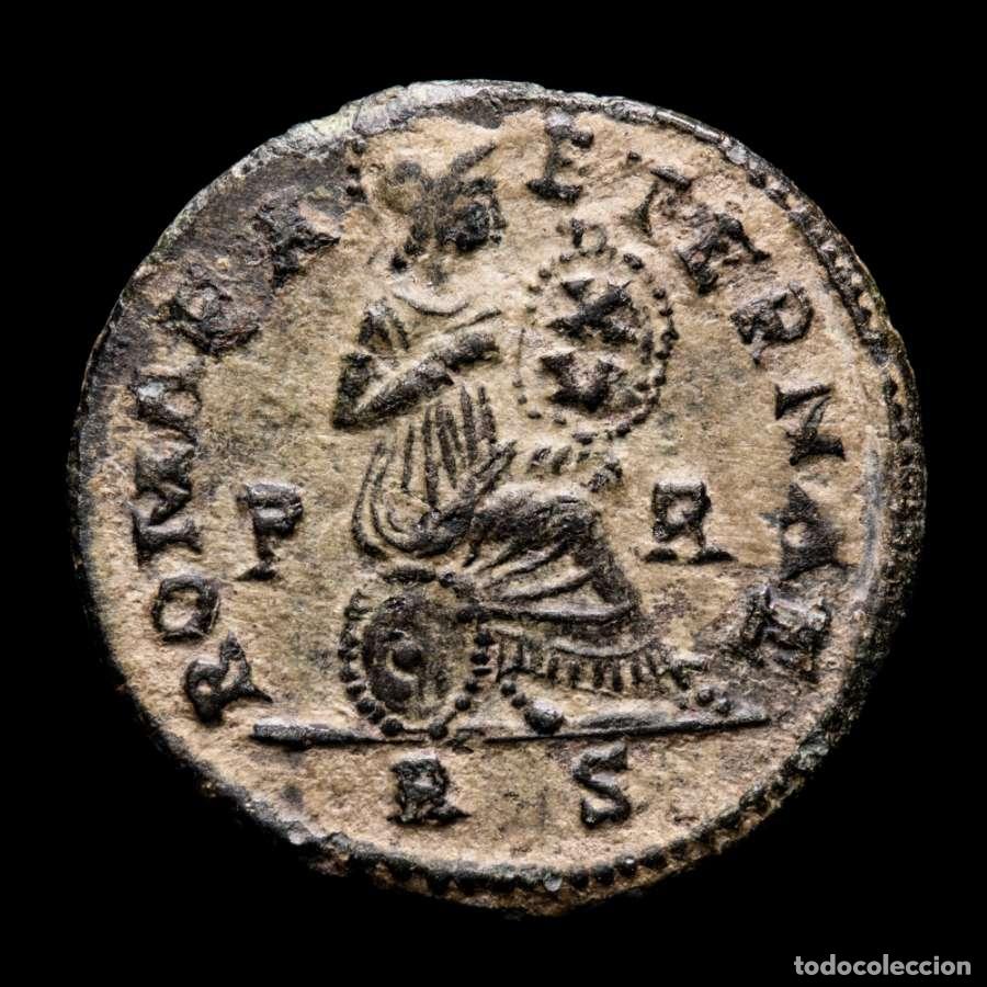 Monedas Imperio romano: Constantino II follis de bronce. Roma. ROMAE AETERNAE /P-R // RS.