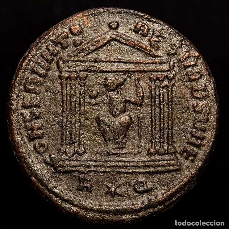 Monedas Imperio romano: Constantino I como c&eacute;sar. Follis. Roma, 306-307 d.C.Templo R*Q. Rara