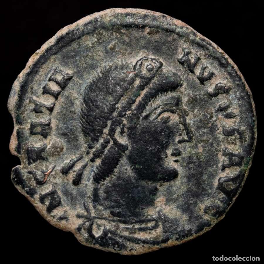 Monedas Imperio romano: Graciano (378-383 dC) &AElig; Maiorina. Arelate. REPARATIO REI PVB (4469)