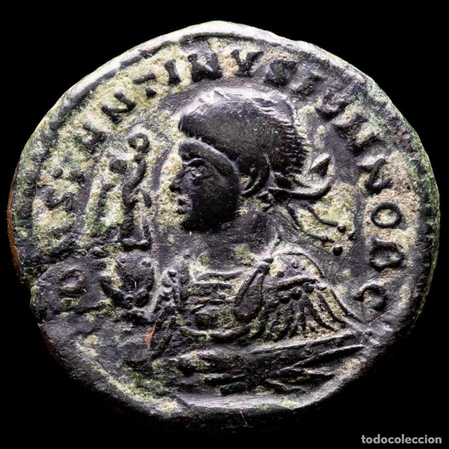 Monedas Imperio romano: Constantino II como C&eacute;sar, follis de bronce. Trier. STR&middot;. VO/TIS/XX.