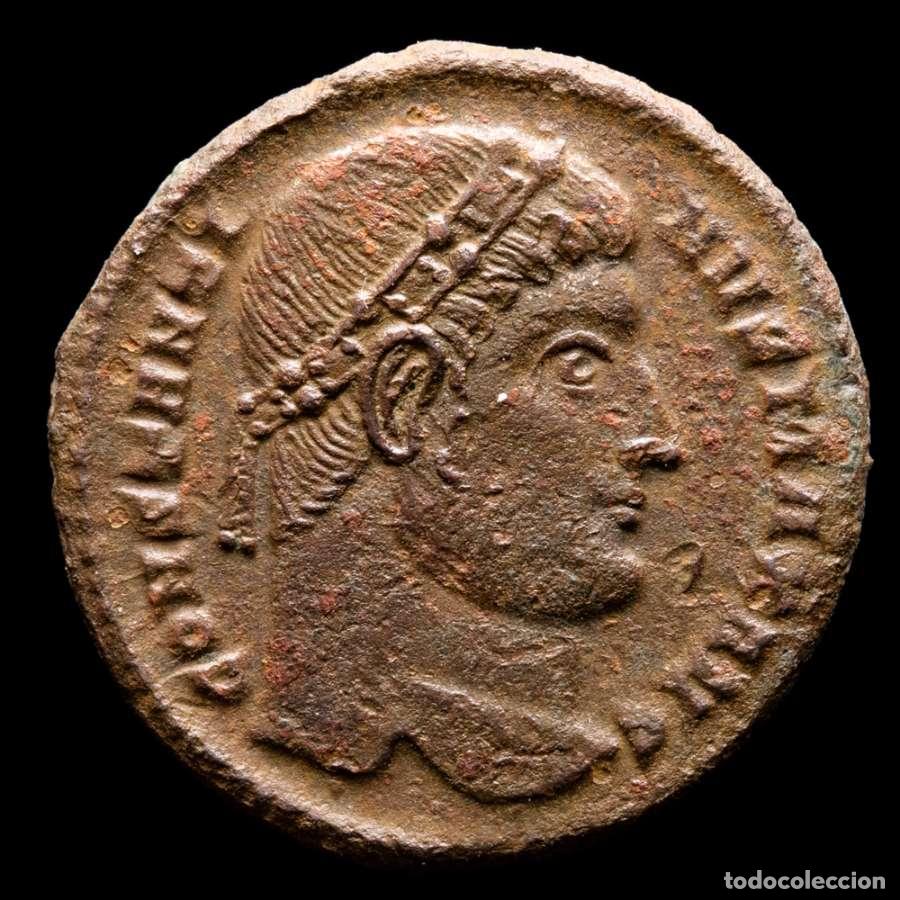 Monedas Imperio romano: Constantino I Follis de Constantinopla GLORIA EXERCITVS - S / CONS