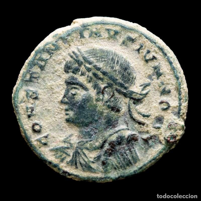 Monedas Imperio romano: Constantino II cesar AE follis. Trier. PROVIDENTIAE CAESS / PTRE