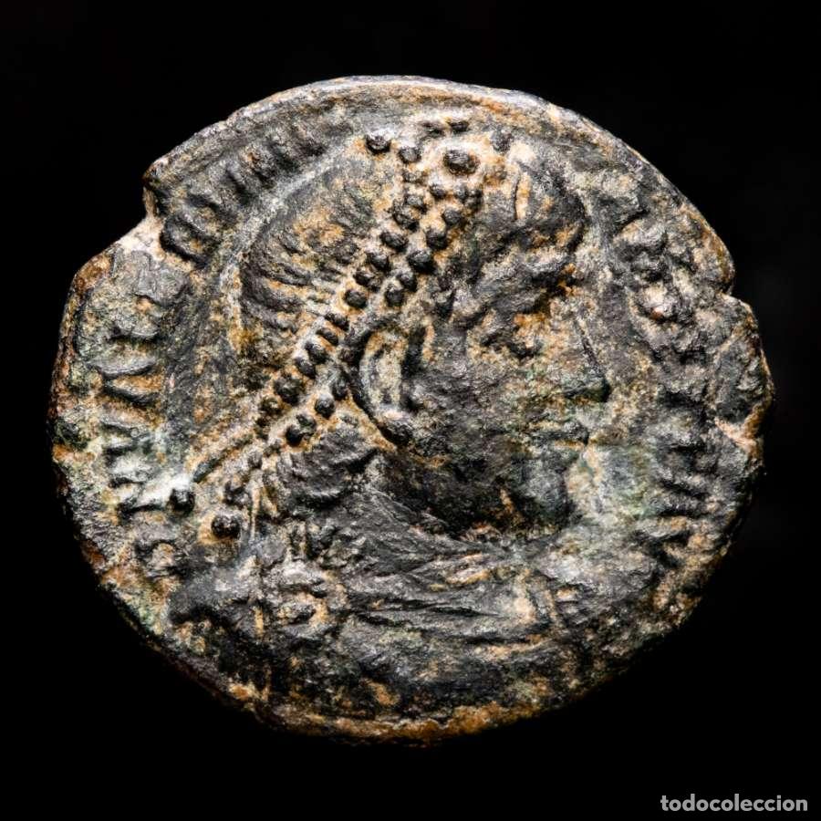 Monedas Imperio romano: Valentinian I AE18. Aquileia SMAQP/ Corona. GLORIA ROMANORVM. rara