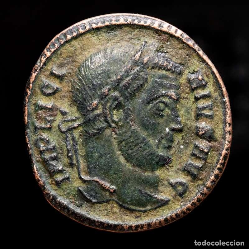 Monedas Imperio romano: Licinio I 308-324 Follis, VOT XX en corona // PT Ticinum (3806)