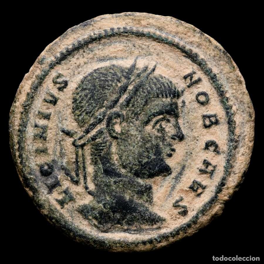 Monedas Imperio romano: Licinio II Cesar &AElig; Follis Arles CAESARVM NOSTRORVM - VOT V / QA.