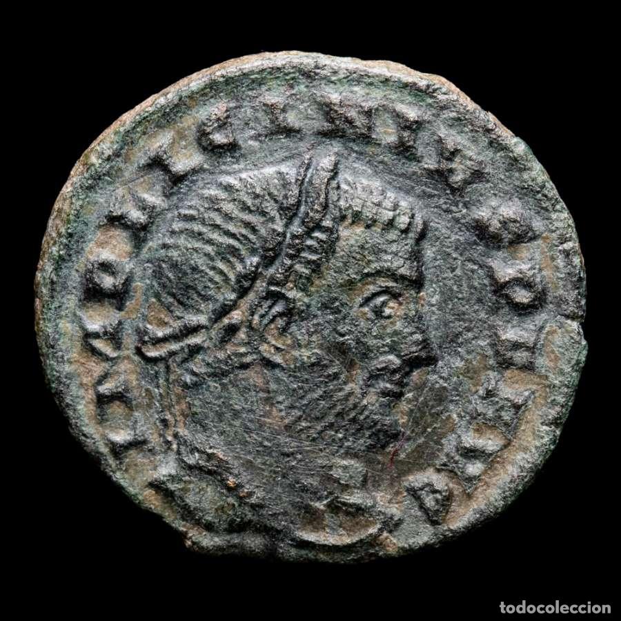 Monedas Imperio romano: Licinio &AElig; 313 dC Follis Ticinum - SOLI INVICTO COMITI - ✱ / ST