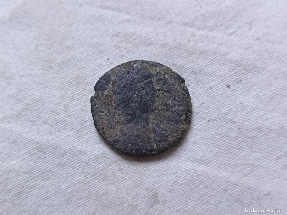 Monedas Imperio romano: MR12, Antigua Moneda Romana, emperador a identificar