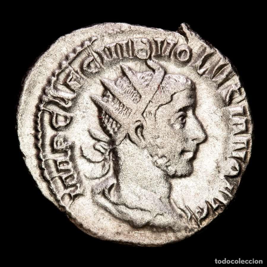 Monedas Imperio romano: Volusiano. Antoniniano hibrido. Reverso Treboniano Gallo PIETAS - ✩