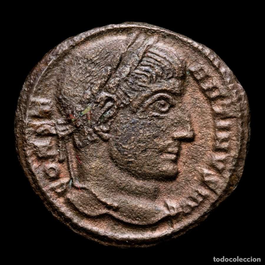 Monedas Imperio romano: Constantino I. &AElig; Follis Siscia. VOT XX dentro de corona // &Gamma;SIS☆