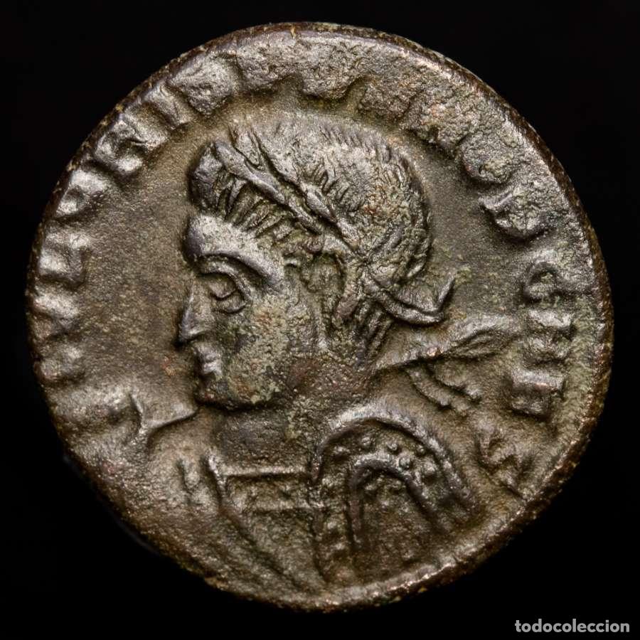 Monedas Imperio romano: Crispo Cesar con lanza y escudo BEATA TRANQVILLITAS PTR Trier (202)