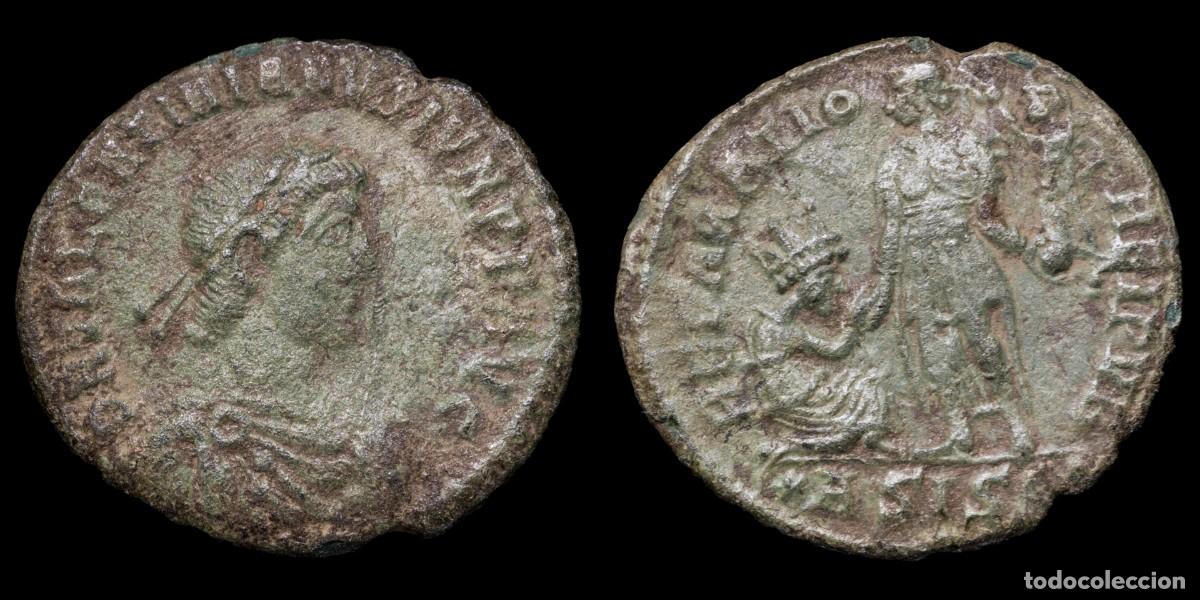 Monedas Imperio romano: Valentinianus II Follis - REPARATIO REIPVB, Siscia - 23 mm / 4,22 gr.