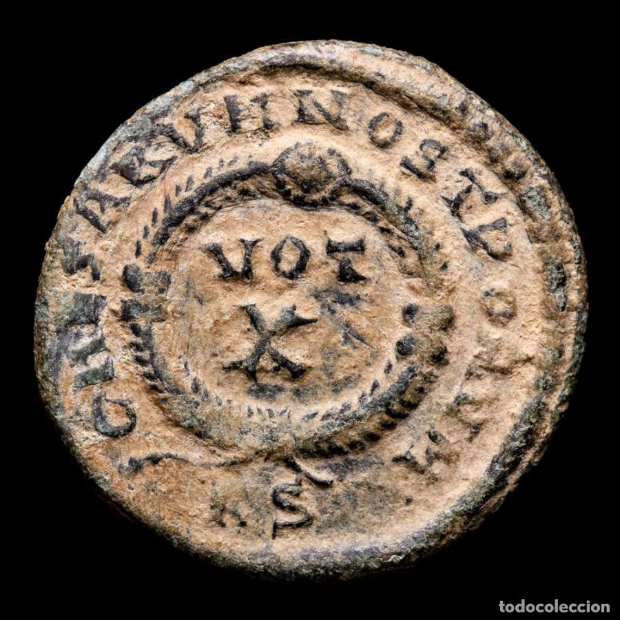 Monedas Imperio romano: Crispo, C&eacute;sar, follis. Roma CAESARVM NOSTRORVM VOT X / RS (4064)