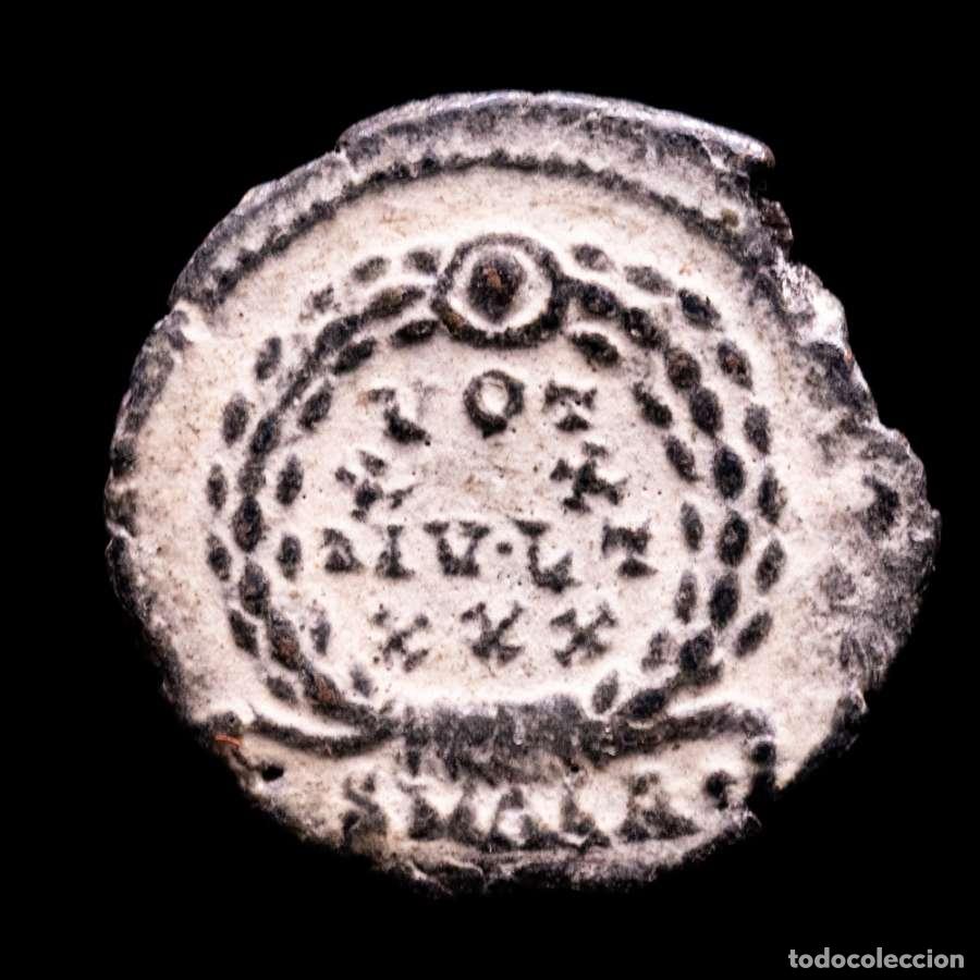 Monedas Imperio romano: Constancio II (337-61) Nummus, Antioquia, VOT / XX / MVLT / XXX.