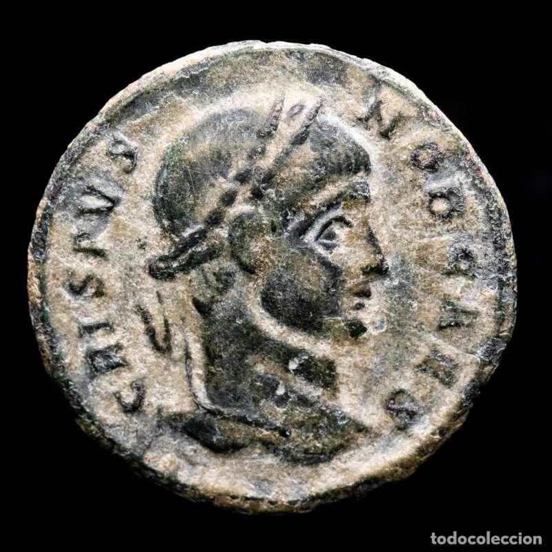 Monedas Imperio romano: Crispo (316-326 d.C.), follis. Arles.CAESARVM NOSTRORVM VOT X. T*AR