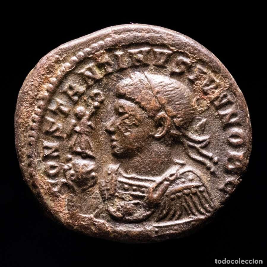 Monedas Imperio romano: Constantino II - Follis BEATA TRANQVILLITAS, Altar, de Trier.
