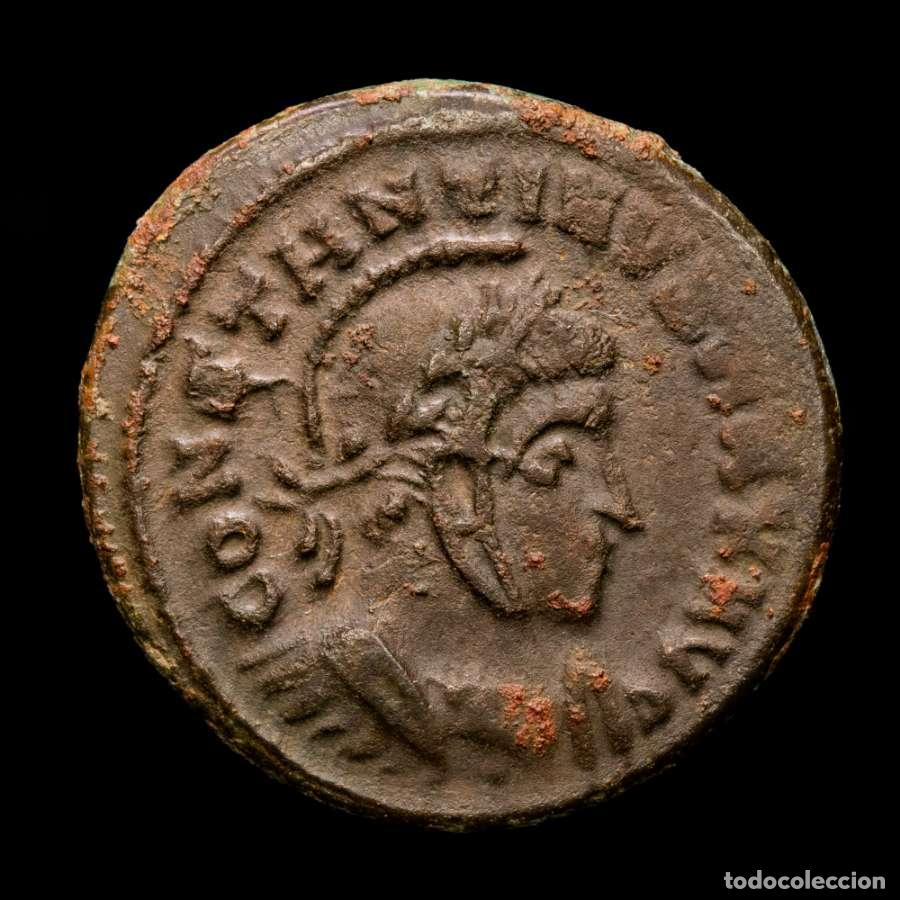 Monedas Imperio romano: Constantino I follis de tipo b&aacute;rbaro. VICTORIAE LAETAE PRINC (339)