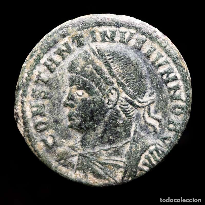 Monedas Imperio romano: Constantino II, follis. Roma. PROVIDEN-TIAE CAESS/*//R Ω T. RIC 289