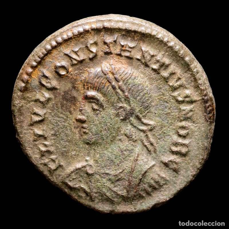 Monedas Imperio romano: Constancio II - &AElig; Follis - Heraclea. PROVIDENTIAE CAESS / SMH&Gamma;