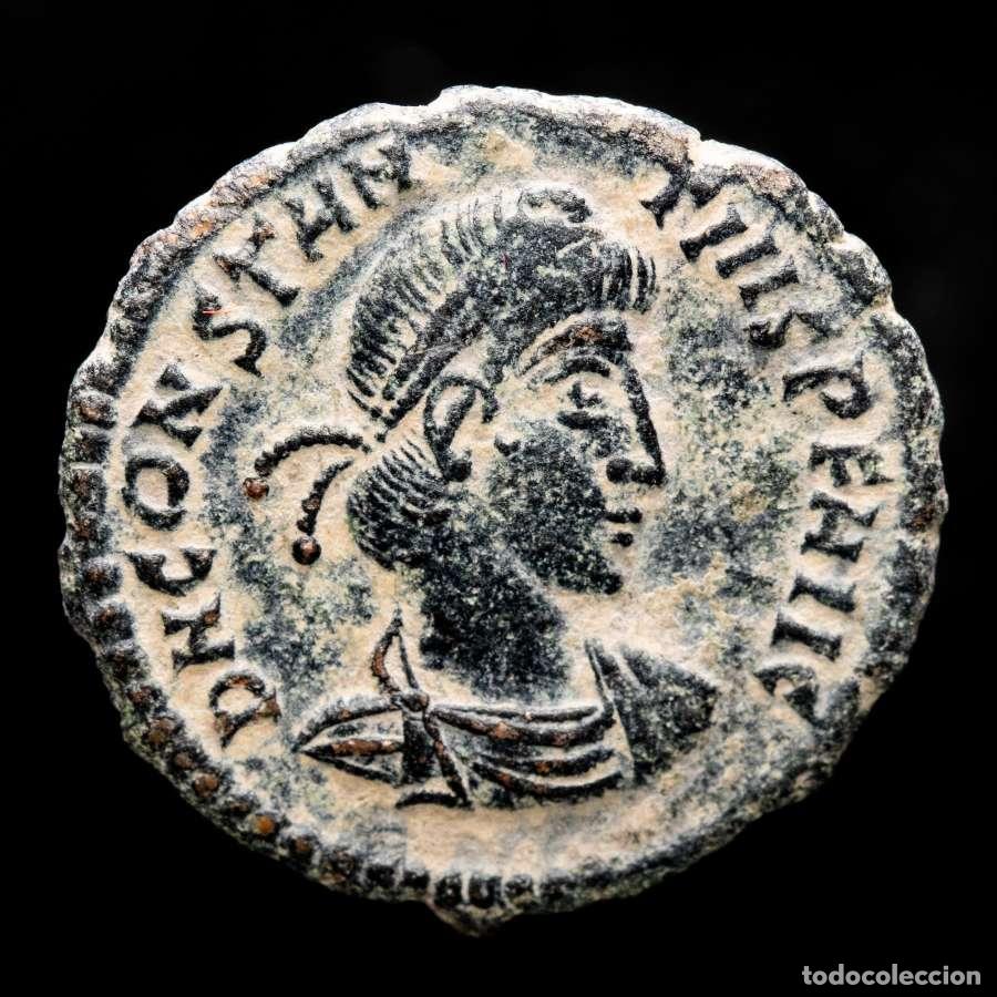 Monedas Imperio romano: Constancio II, AE18. Roma, FEL TEMP REPARATIO / RT Palma. Escaso.