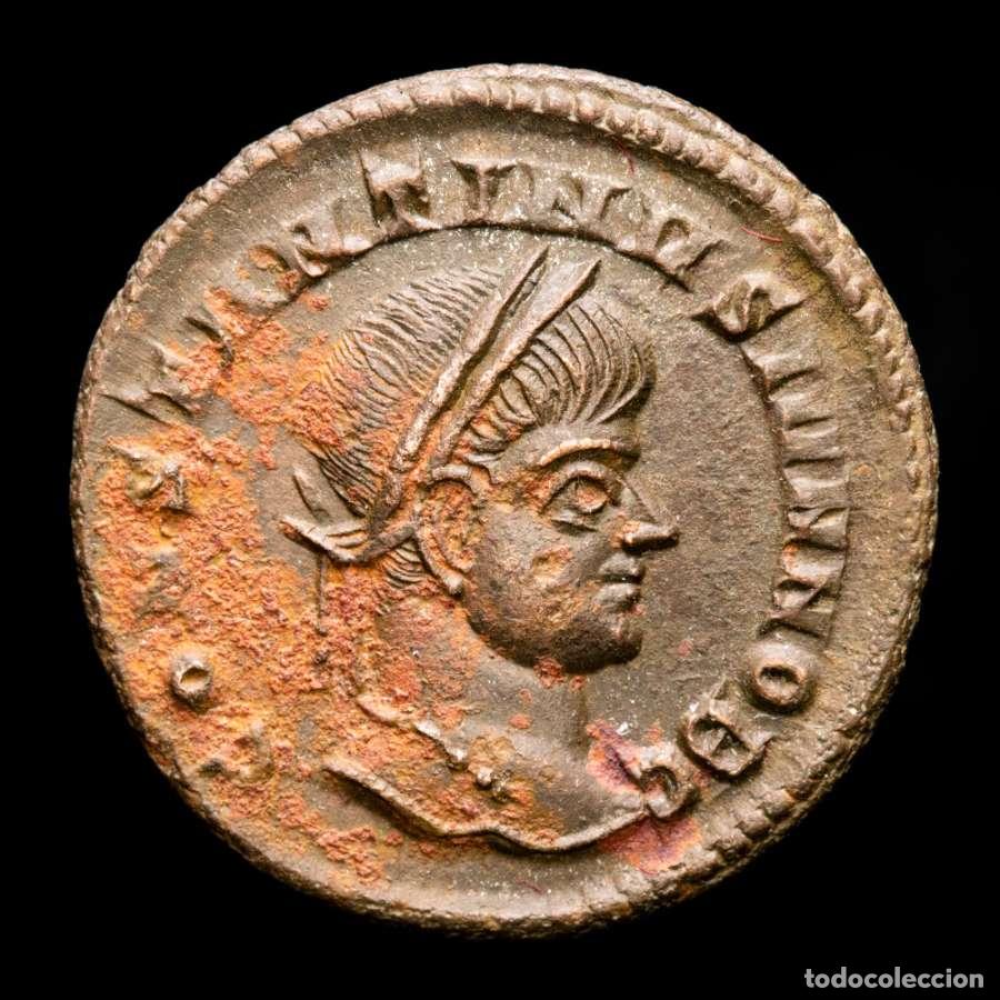 Monedas Imperio romano: Constantino II &AElig; Follis - Siscia - VOT X / ЄSIS✩ - Corona.