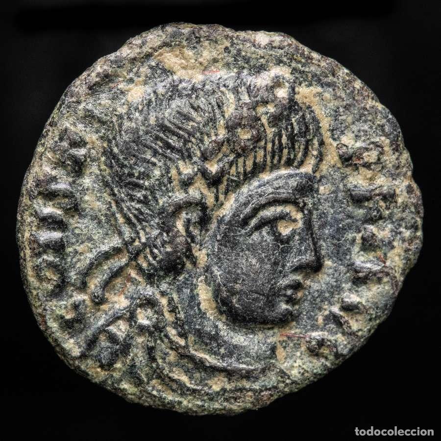 Monedas Imperio romano: Constante 1/2 Follis estilo barbaro VICTORIAE DD AVGGQ NN (4507)