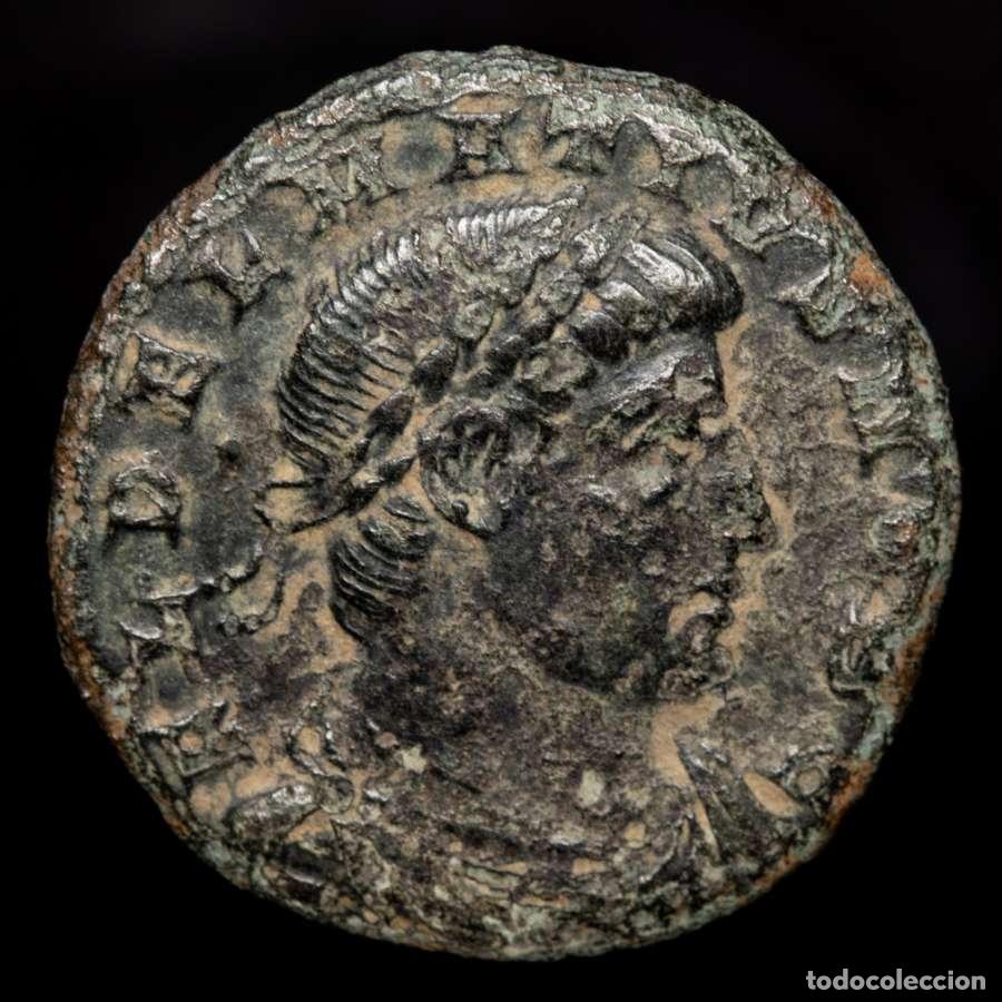 Monedas Imperio romano: Imperio romano - Delmacio, follis de bronce. Constantinopla. CONSI