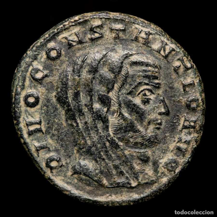 Monedas Imperio romano: Divo Constancio I, Follis, Aquileia. MEMORIA DIVI CONSTANTI. AQ&Gamma;