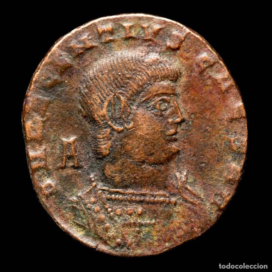 Monedas Imperio romano: Decencio (350-353) maiorina Arles VICTORIAE DD NN AVG F SAR (4517)