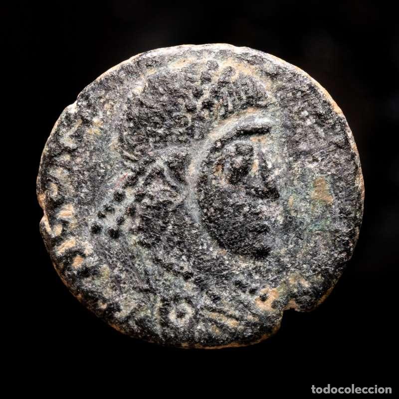 Monedas Imperio romano: Constancio II, Maiorina de estilo Barbaro, Jinete Caido (4718)
